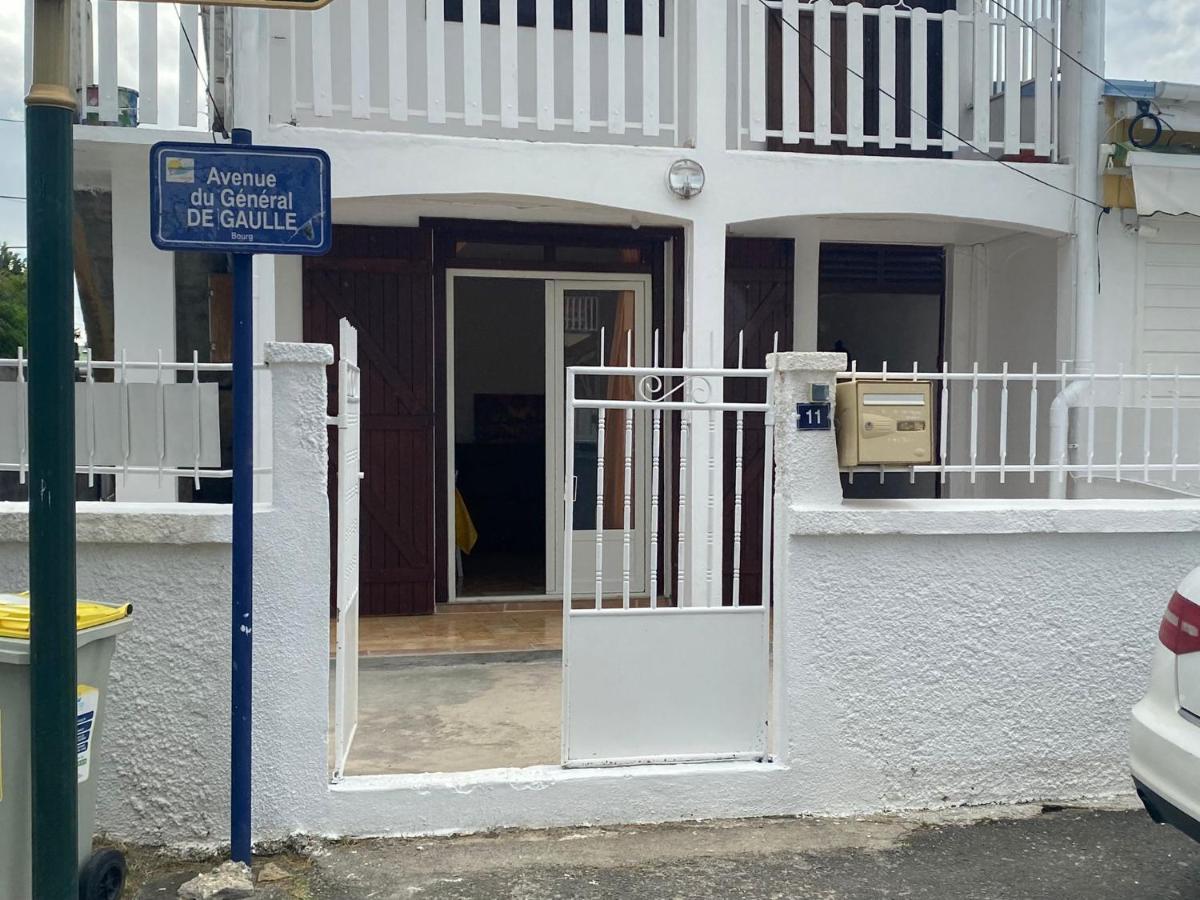 Appartement A Proximite De La Plage Du Bourg ! Sainte-Anne  Zewnętrze zdjęcie
