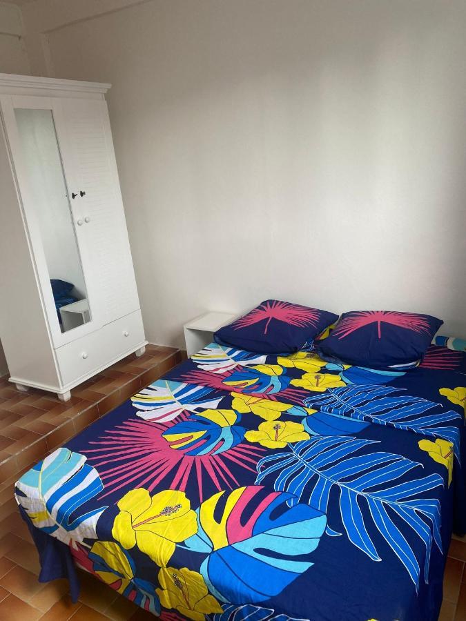 Appartement A Proximite De La Plage Du Bourg ! Sainte-Anne  Zewnętrze zdjęcie